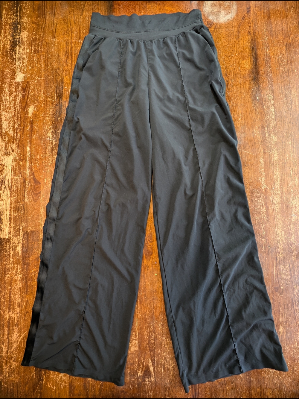 Athleta Molita Wide Leg Pants Womens Sz8 Black Lightweight Activewear Athleisure
